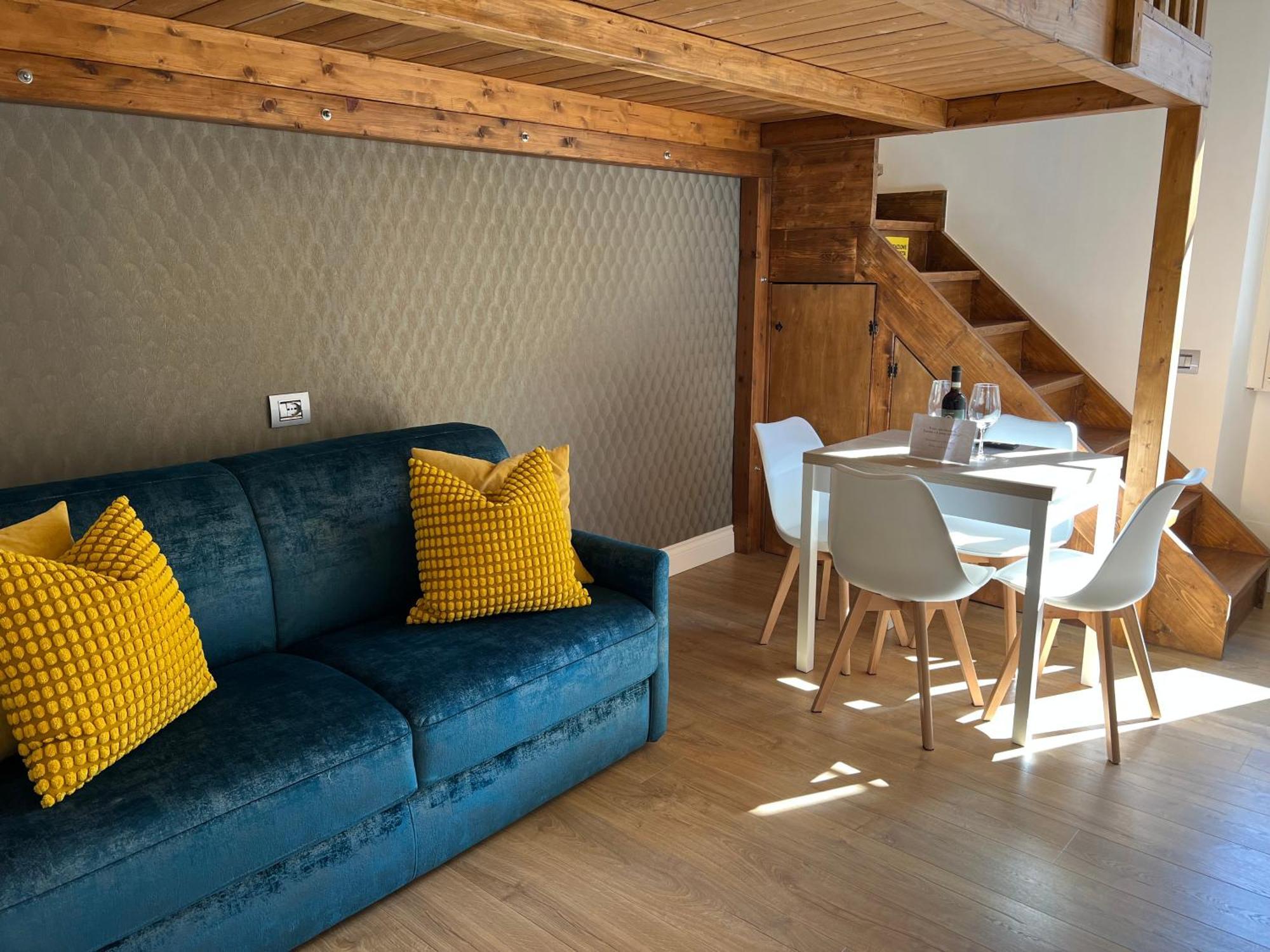 Flo Liberta' Wood Apartment *