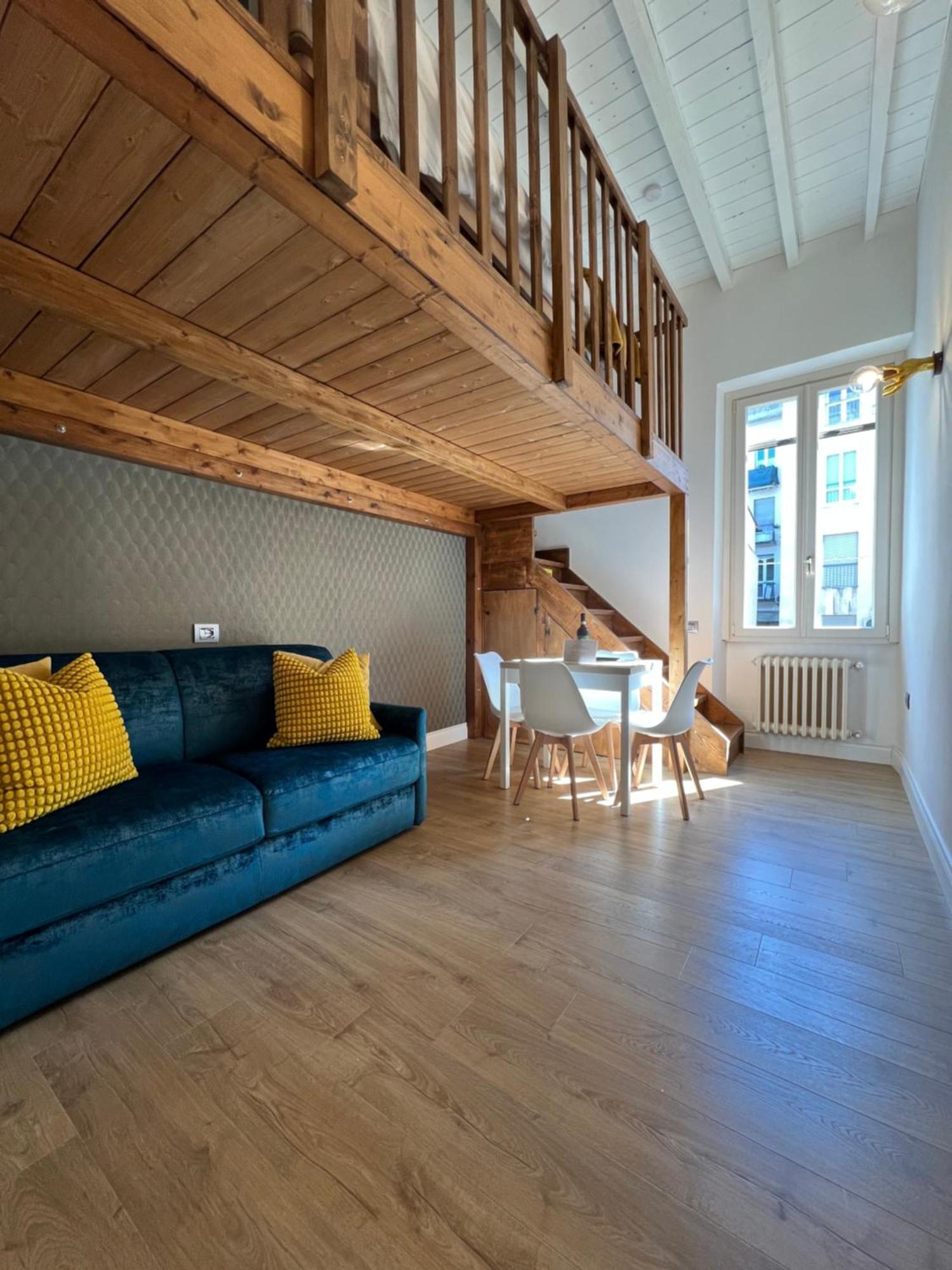 Flo Liberta' Wood Apartment Florence